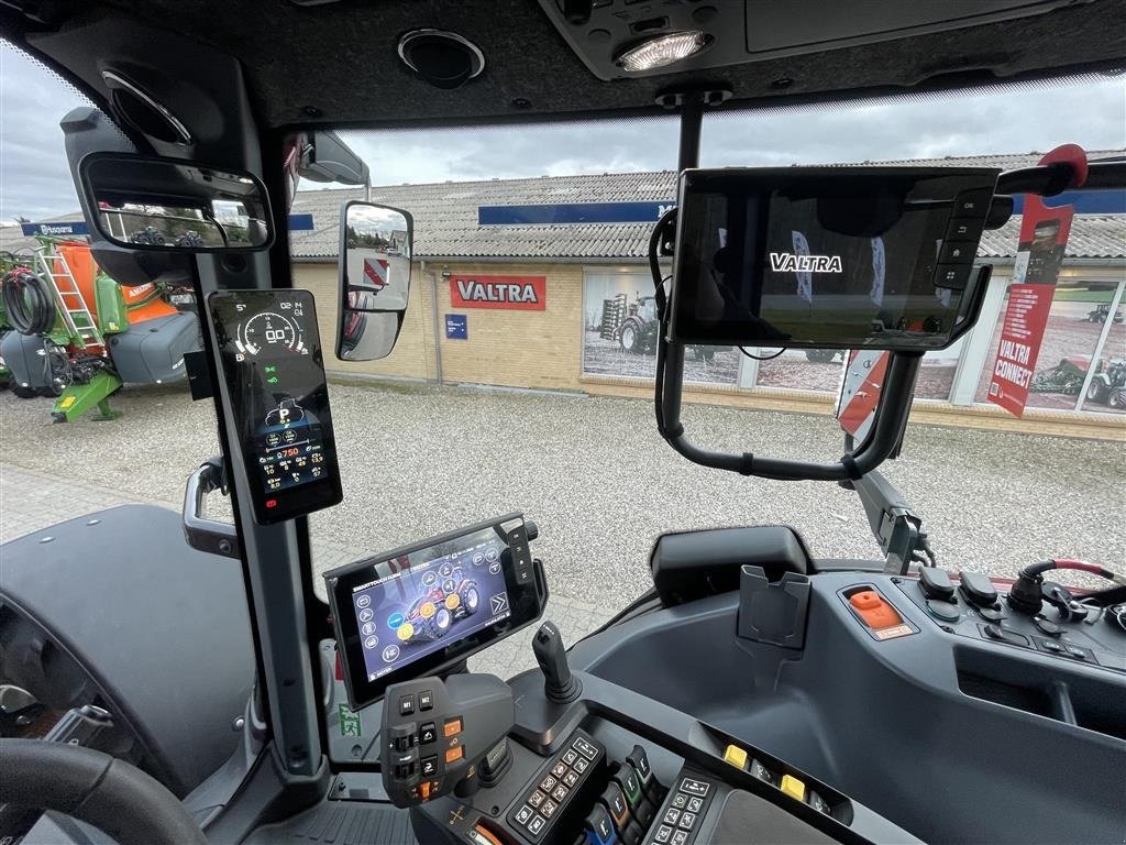 Traktor des Typs Valtra Q305, Gebrauchtmaschine in Nimtofte (Bild 11)