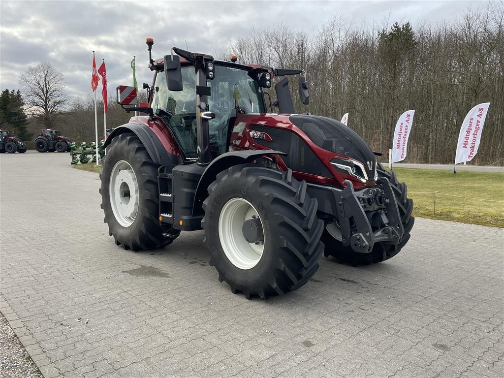 Traktor des Typs Valtra Q305, Gebrauchtmaschine in Nimtofte (Bild 4)