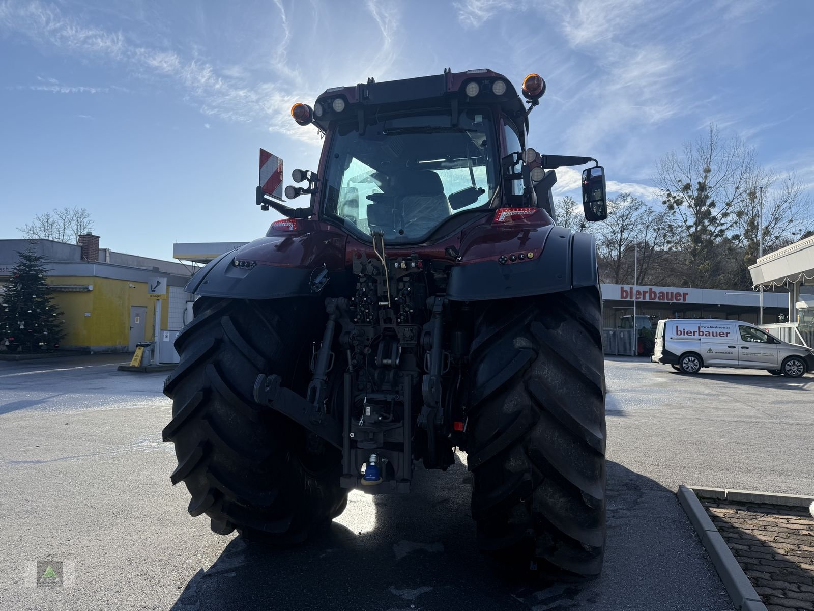 Traktor of the type Valtra Q305, Neumaschine in Markt Hartmannsdorf (Picture 5)