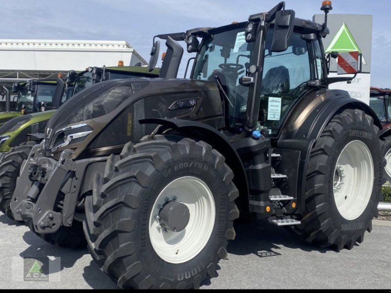 Traktor от тип Valtra Q305, Vorführmaschine в Markt Hartmannsdorf (Снимка 1)