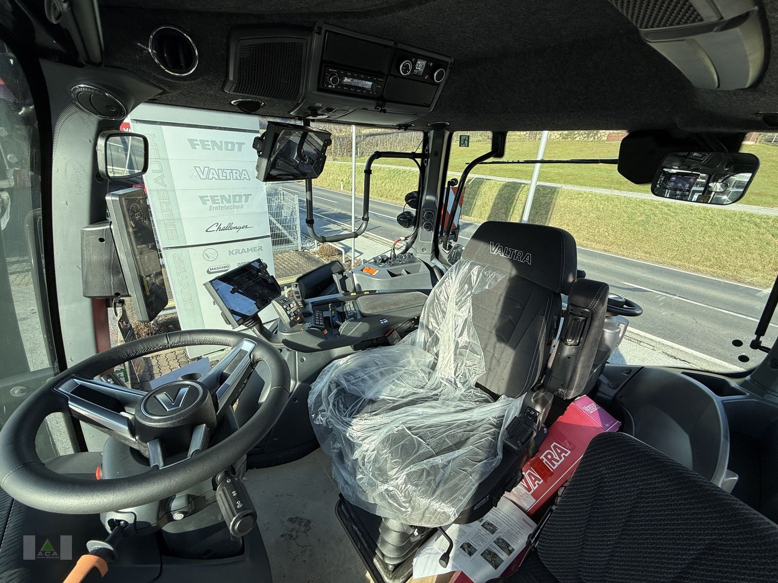 Traktor typu Valtra Q305, Neumaschine v Markt Hartmannsdorf (Obrázek 12)