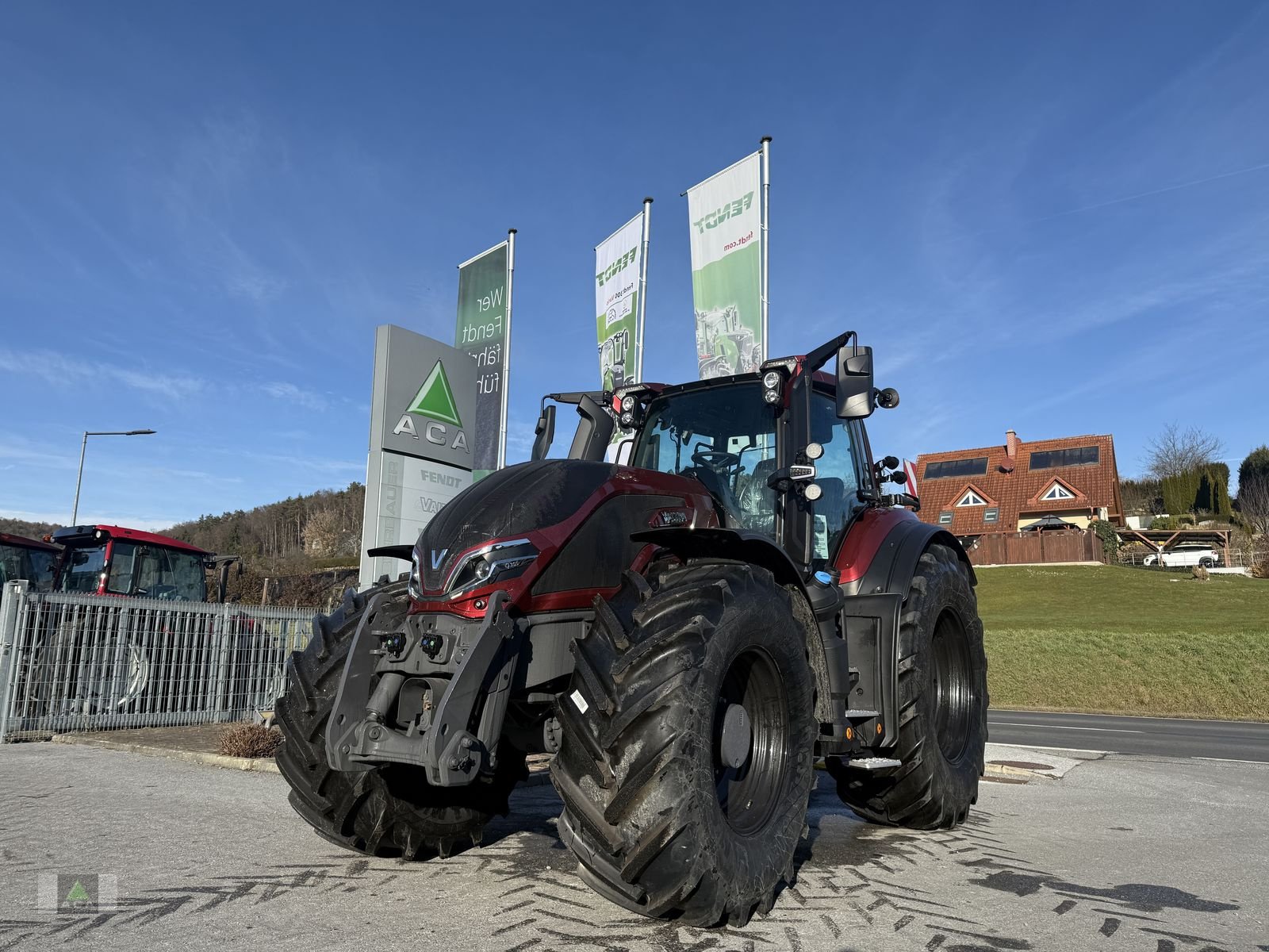 Traktor Türe ait Valtra Q305, Neumaschine içinde Markt Hartmannsdorf (resim 2)