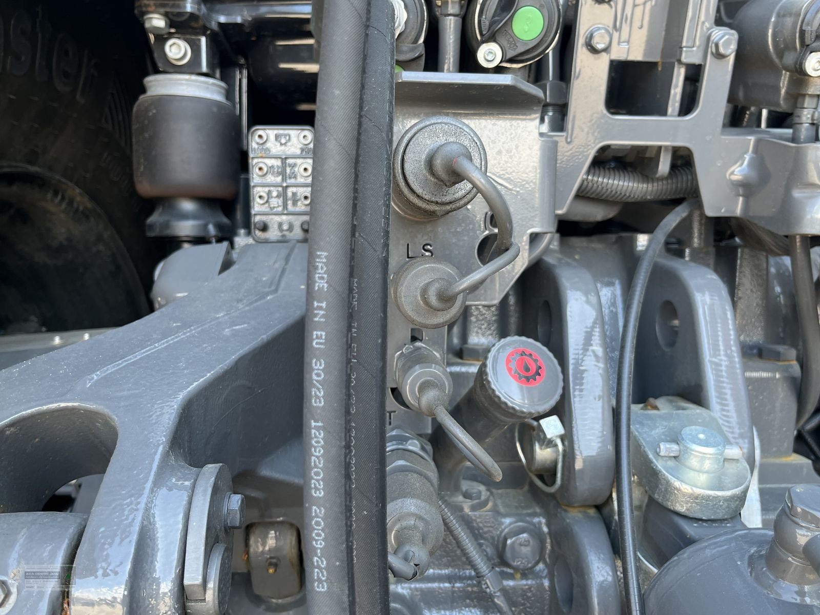 Traktor za tip Valtra Q305, Neumaschine u Gerasdorf (Slika 15)