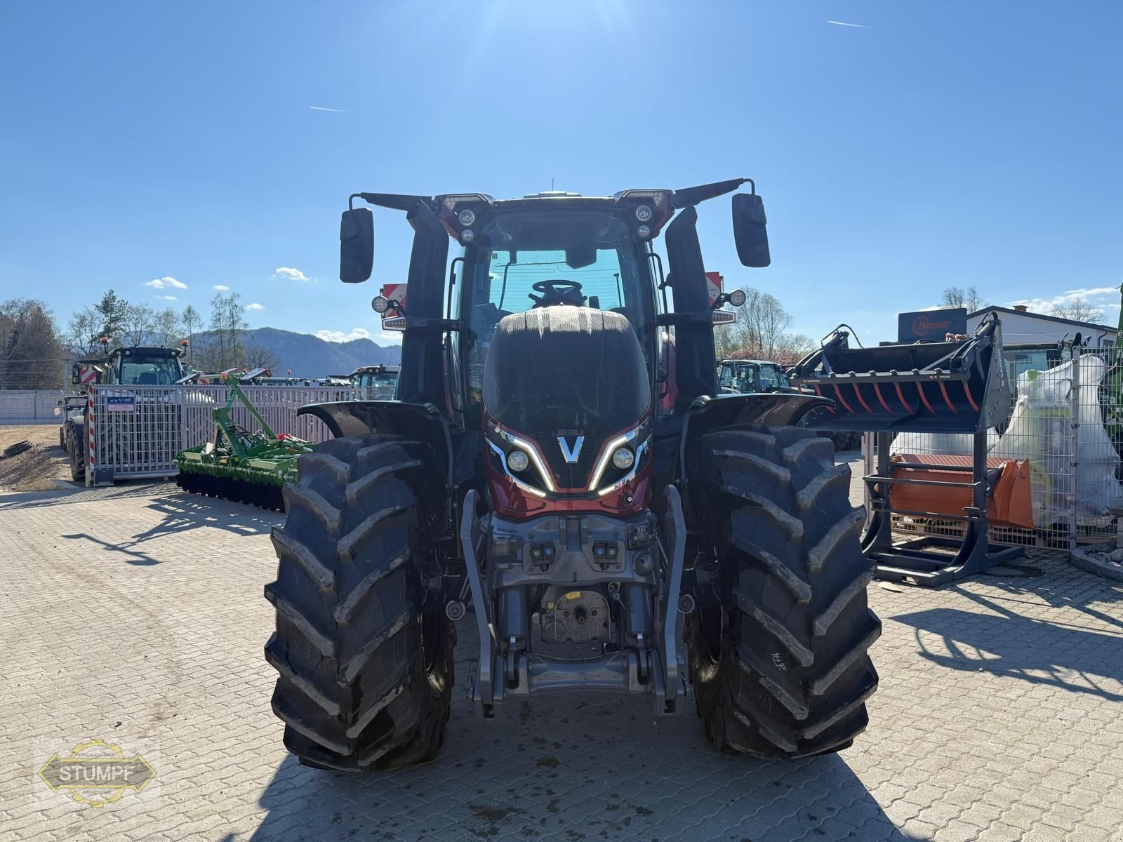 Traktor za tip Valtra Q305, Gebrauchtmaschine u Grafenstein (Slika 8)