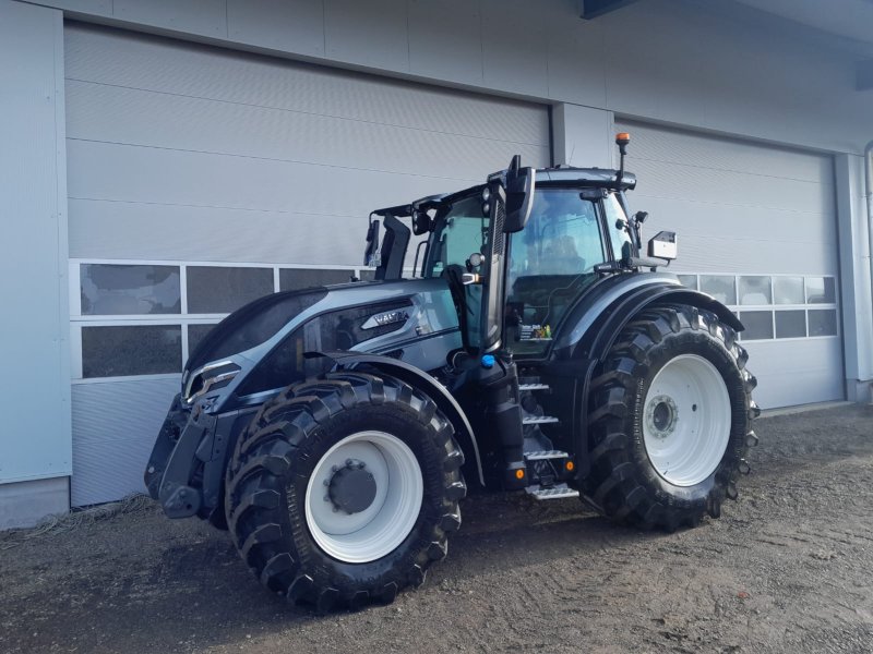 Traktor del tipo Valtra Q305, Gebrauchtmaschine In Trochtelfingen (Immagine 1)