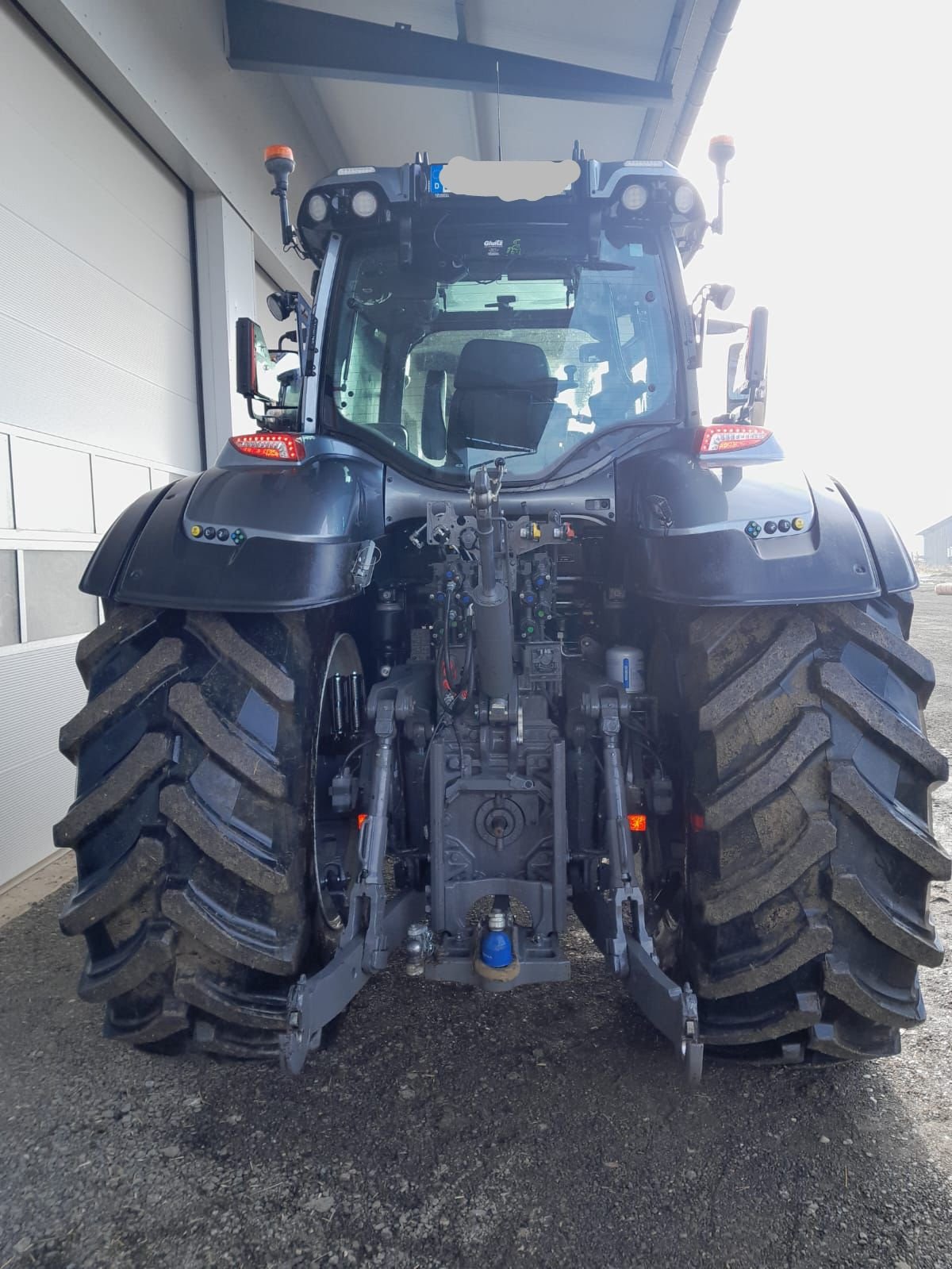 Traktor del tipo Valtra Q305, Gebrauchtmaschine In Trochtelfingen (Immagine 4)