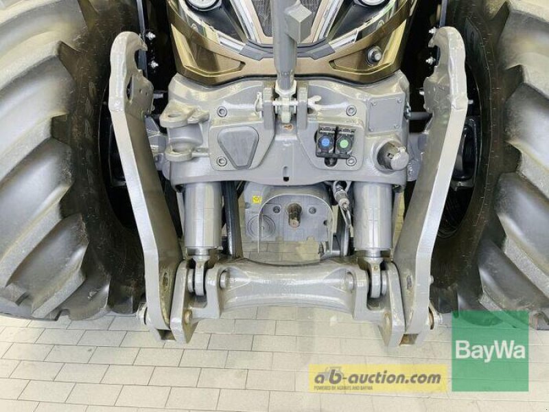 Traktor des Typs Valtra Q305, Gebrauchtmaschine in Manching (Bild 2)