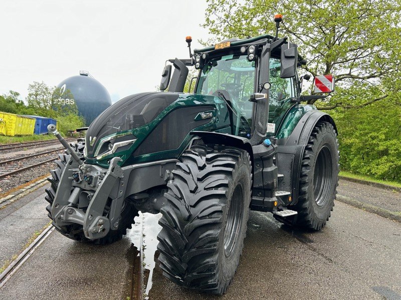 Traktor του τύπου Valtra Q305, Ausstellungsmaschine σε Schaffhausen (Φωτογραφία 4)
