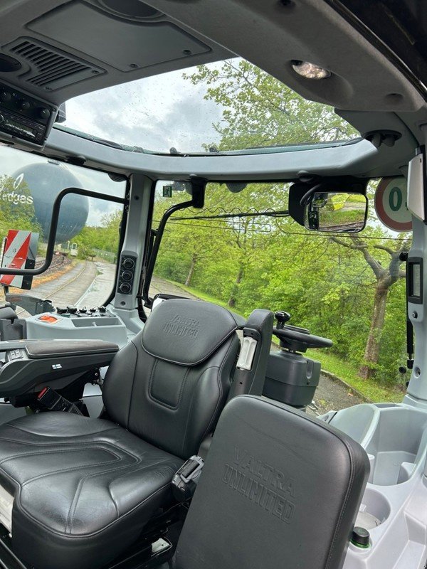 Traktor του τύπου Valtra Q305, Ausstellungsmaschine σε Schaffhausen (Φωτογραφία 7)