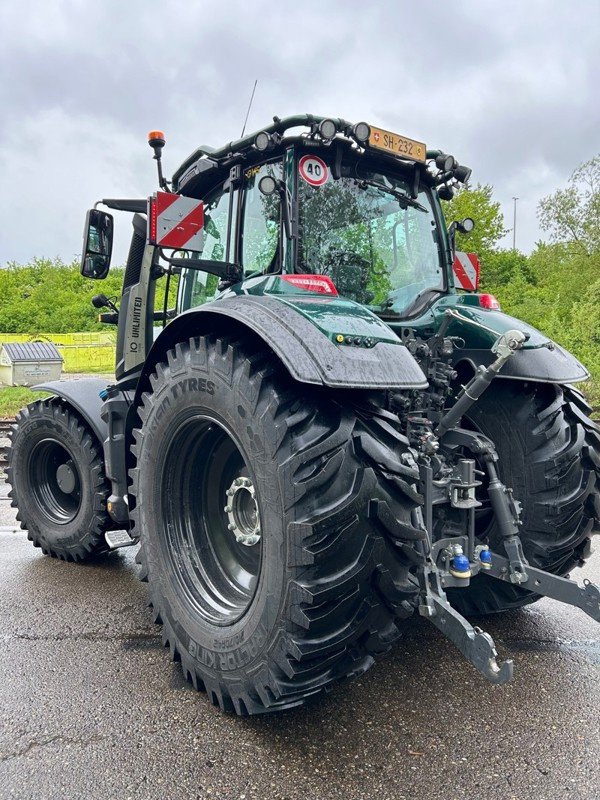 Traktor του τύπου Valtra Q305, Ausstellungsmaschine σε Schaffhausen (Φωτογραφία 6)