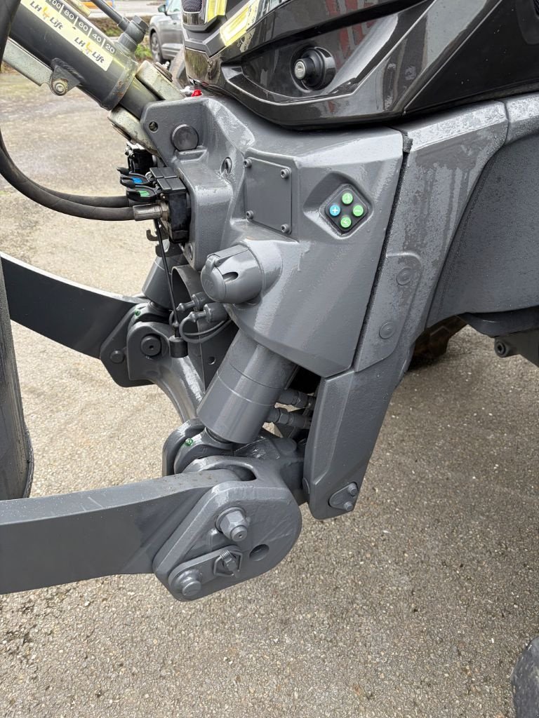 Traktor typu Valtra Q305, Gebrauchtmaschine w SAINT JAMES (Zdjęcie 9)