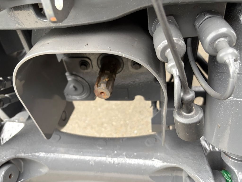 Traktor typu Valtra Q305, Gebrauchtmaschine w SAINT JAMES (Zdjęcie 8)