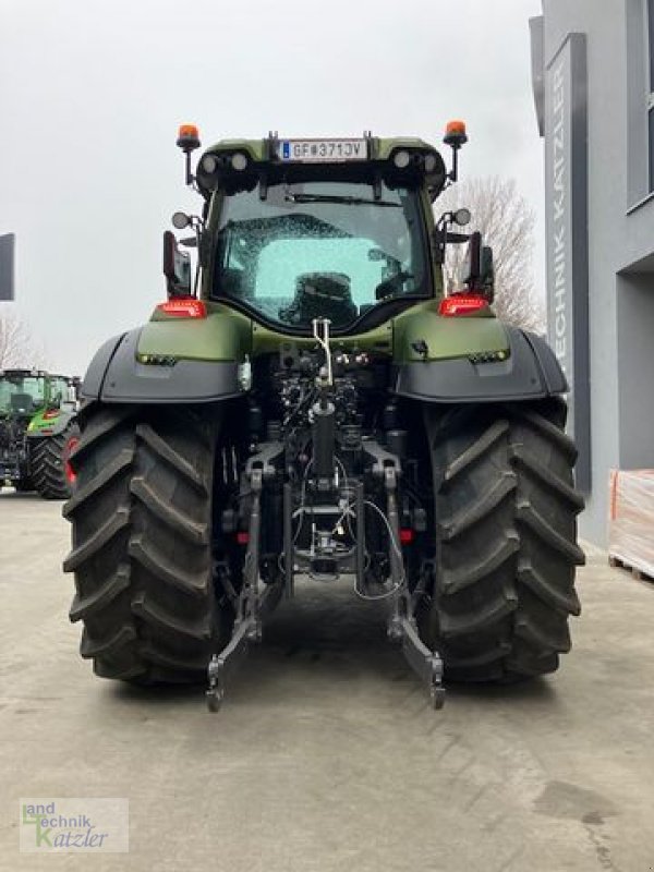 Traktor des Typs Valtra Q305, Vorführmaschine in Deutsch-Wagram (Bild 3)