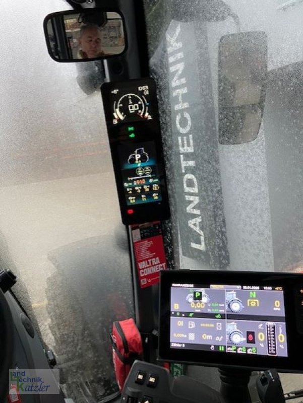 Traktor des Typs Valtra Q305, Vorführmaschine in Deutsch-Wagram (Bild 5)