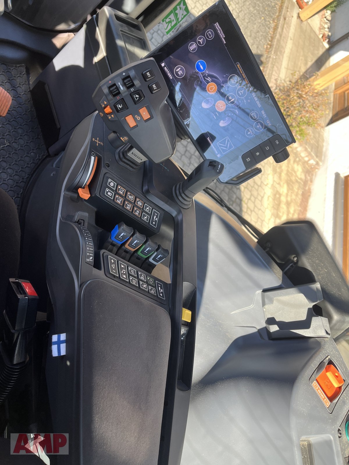 Traktor типа Valtra Q305, Gebrauchtmaschine в Teising (Фотография 7)