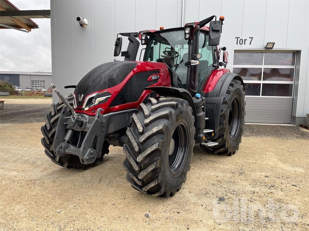 Traktor типа Valtra Q305, Gebrauchtmaschine в Düsseldorf (Фотография 1)