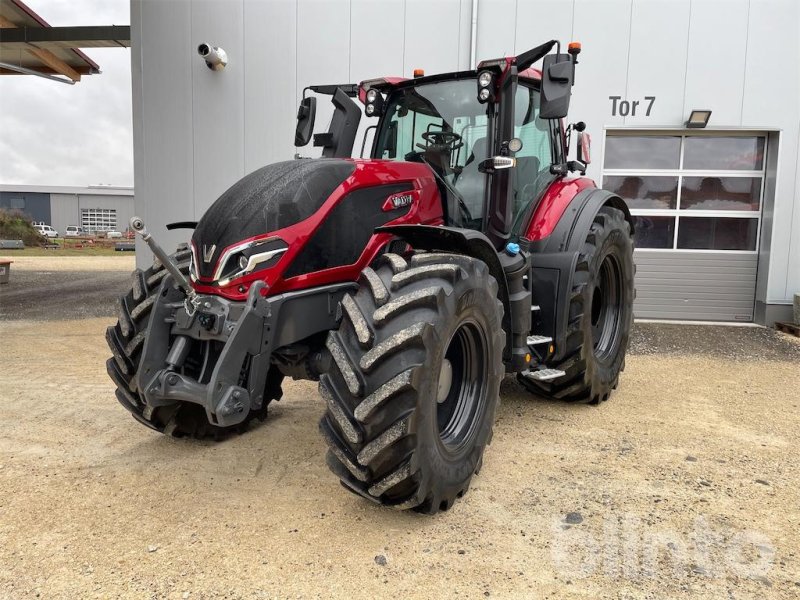 Traktor des Typs Valtra Q305, Gebrauchtmaschine in Düsseldorf (Bild 1)