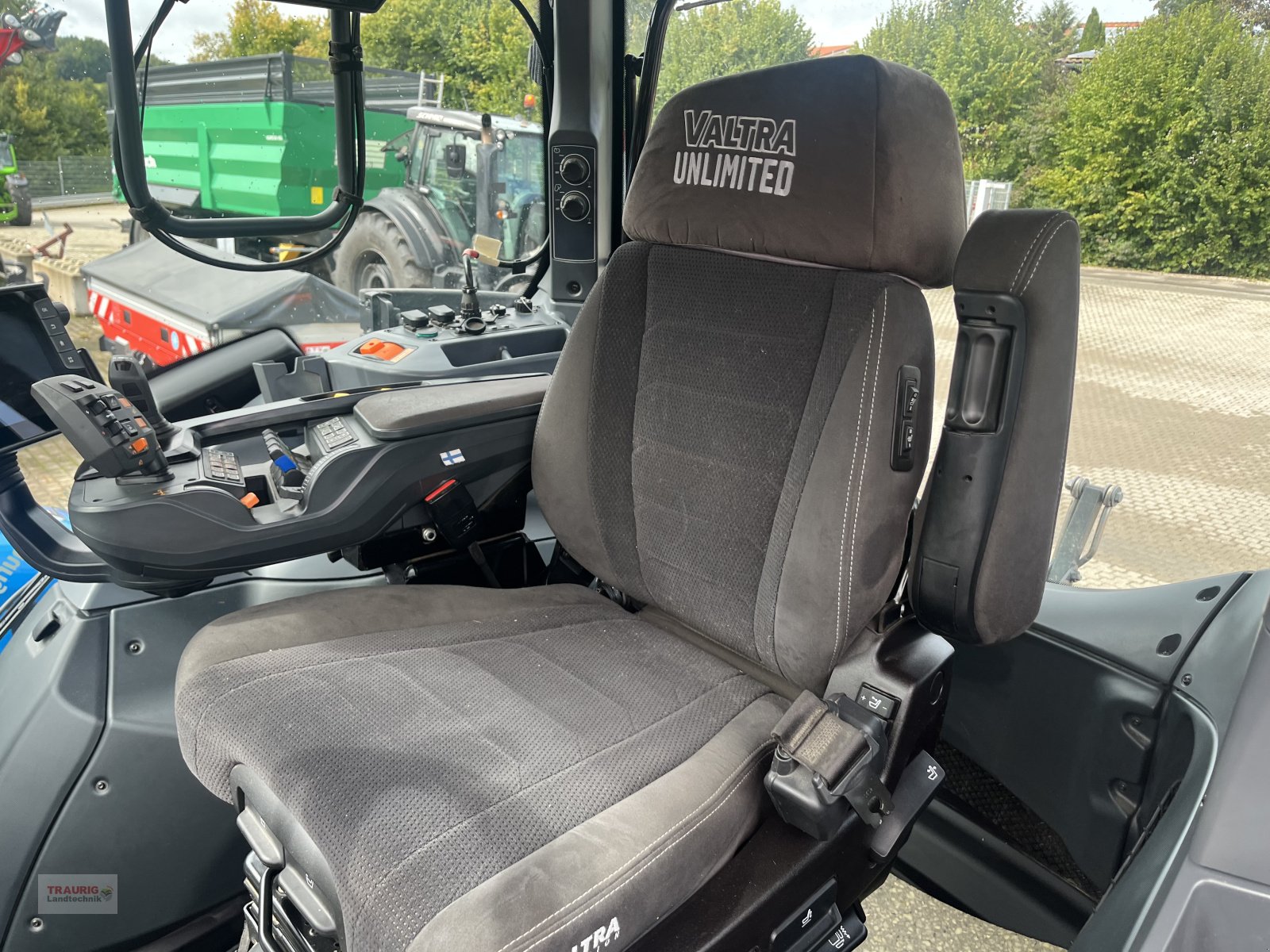 Traktor a típus Valtra Q305, Gebrauchtmaschine ekkor: Mainburg/Wambach (Kép 10)