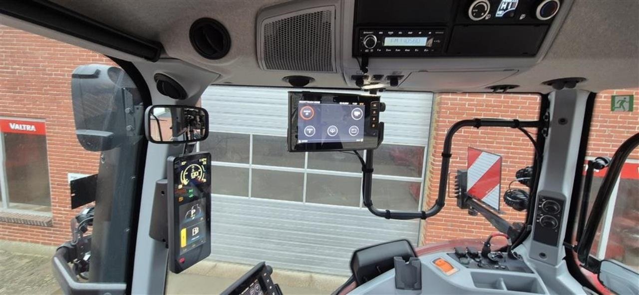 Traktor типа Valtra Q305, Gebrauchtmaschine в Ringkøbing (Фотография 9)