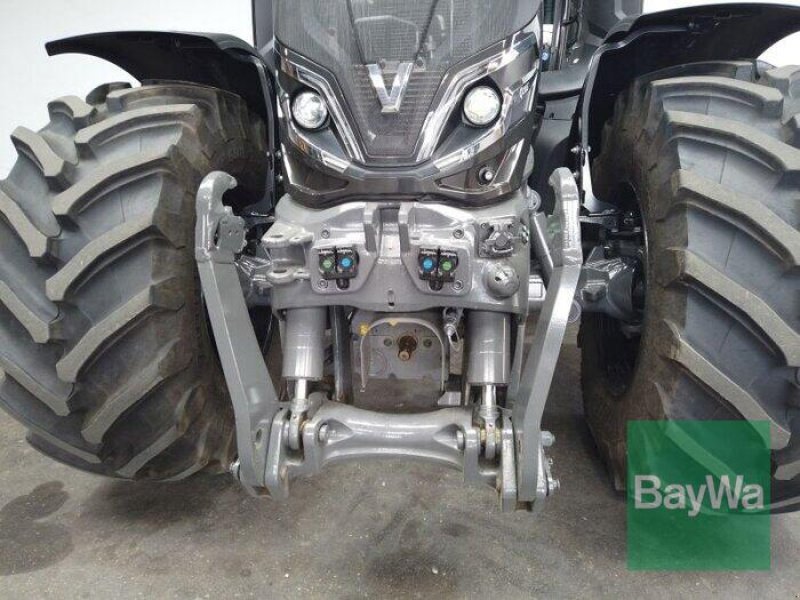 Traktor des Typs Valtra Q305, Gebrauchtmaschine in München (Bild 3)