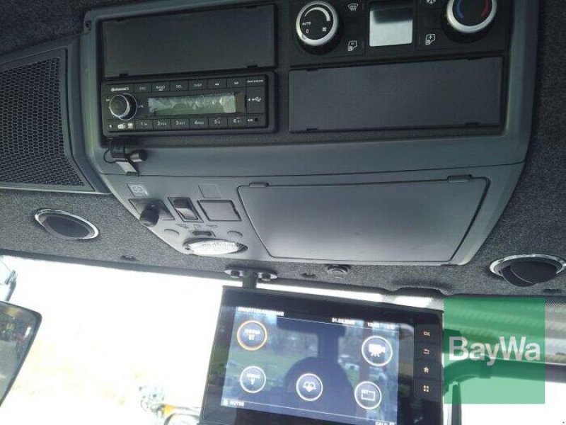 Traktor des Typs Valtra Q305, Gebrauchtmaschine in München (Bild 19)