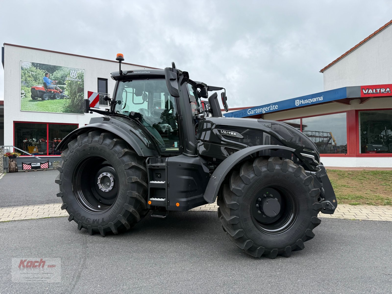 Traktor typu Valtra Q305, Neumaschine v Neumarkt / Pölling (Obrázek 2)