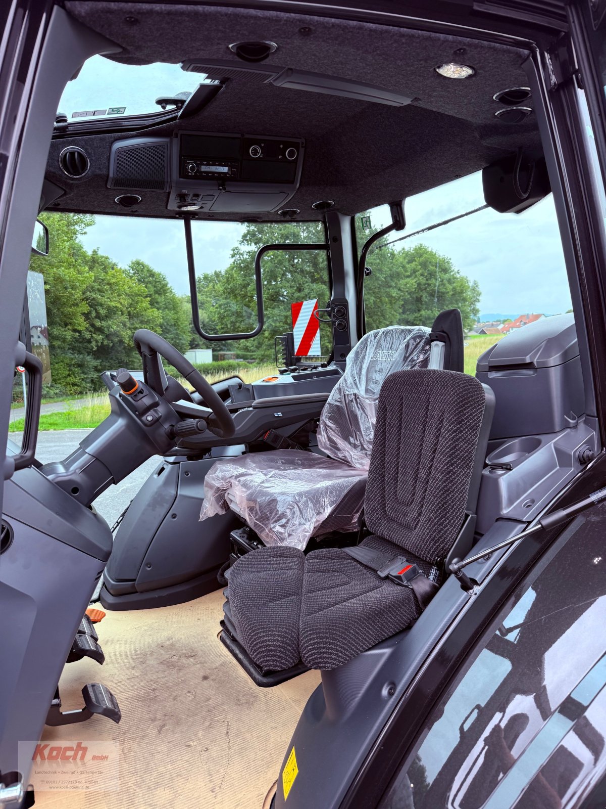 Traktor typu Valtra Q305, Neumaschine v Neumarkt / Pölling (Obrázek 10)