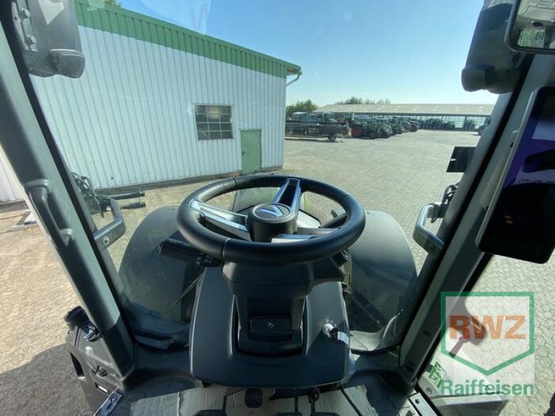 Traktor του τύπου Valtra Q305, Gebrauchtmaschine σε Kruft (Φωτογραφία 11)