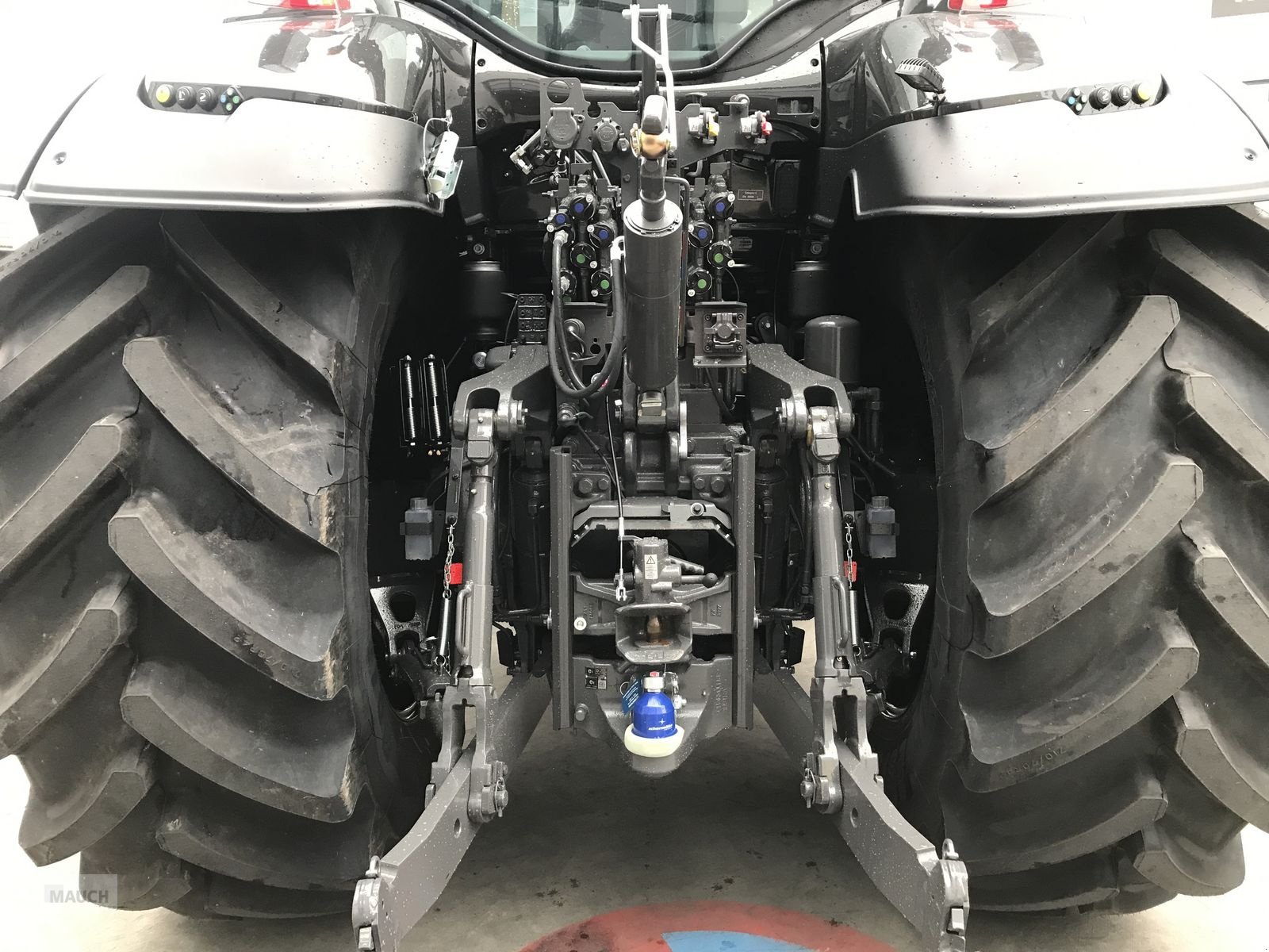 Traktor tipa Valtra Q305, Neumaschine u Burgkirchen (Slika 8)