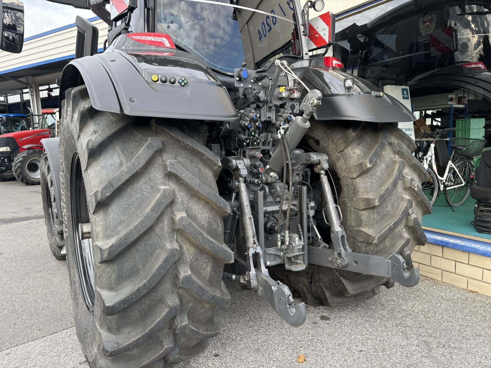 Traktor des Typs Valtra Q305, Gebrauchtmaschine in Göpfritz (Bild 5)