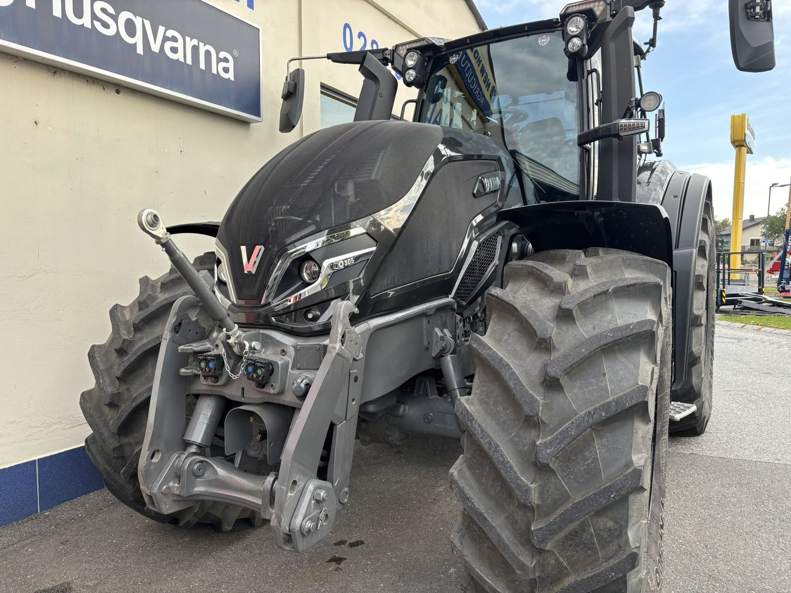 Traktor des Typs Valtra Q305, Gebrauchtmaschine in Göpfritz (Bild 2)