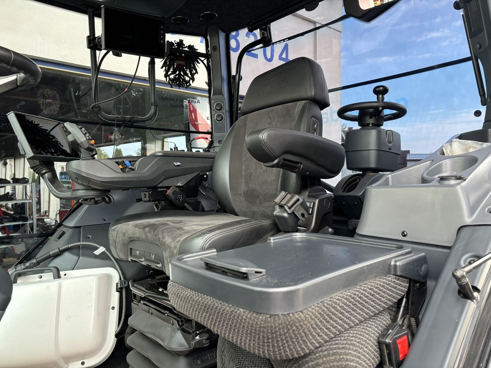 Traktor des Typs Valtra Q305, Gebrauchtmaschine in Göpfritz (Bild 8)