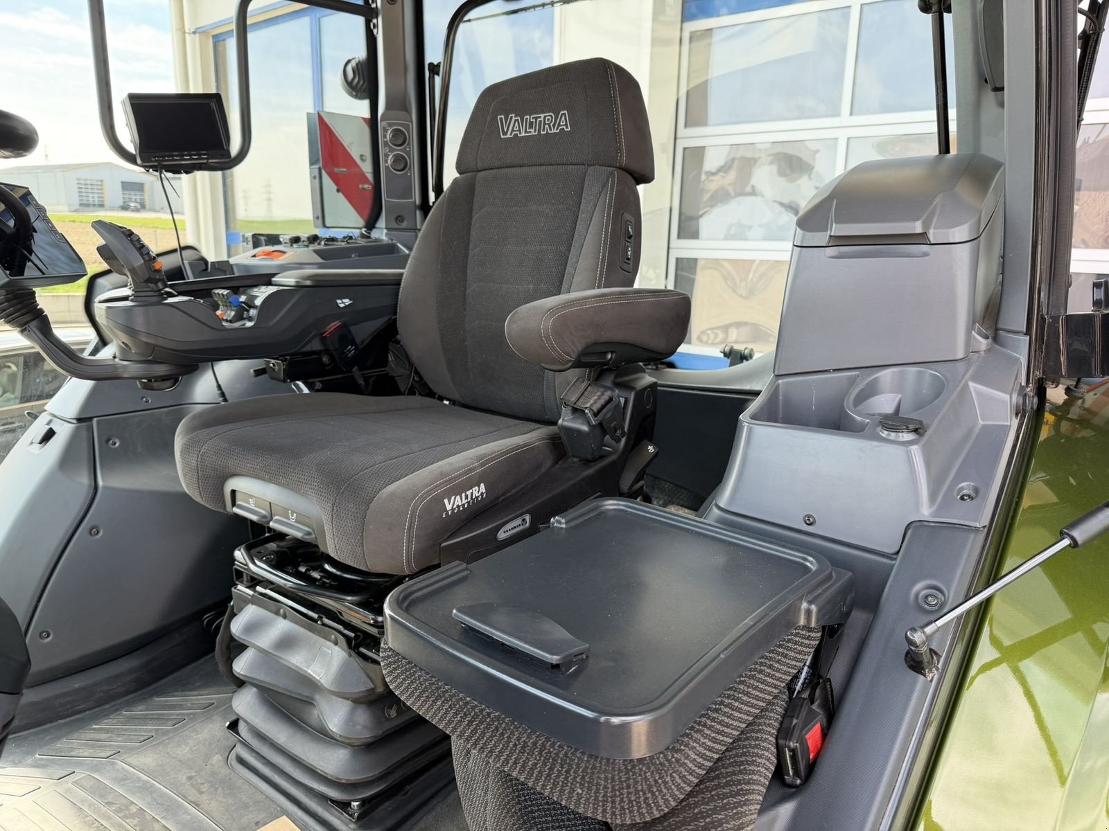 Traktor типа Valtra Q305, Vorführmaschine в Göpfritz (Фотография 8)