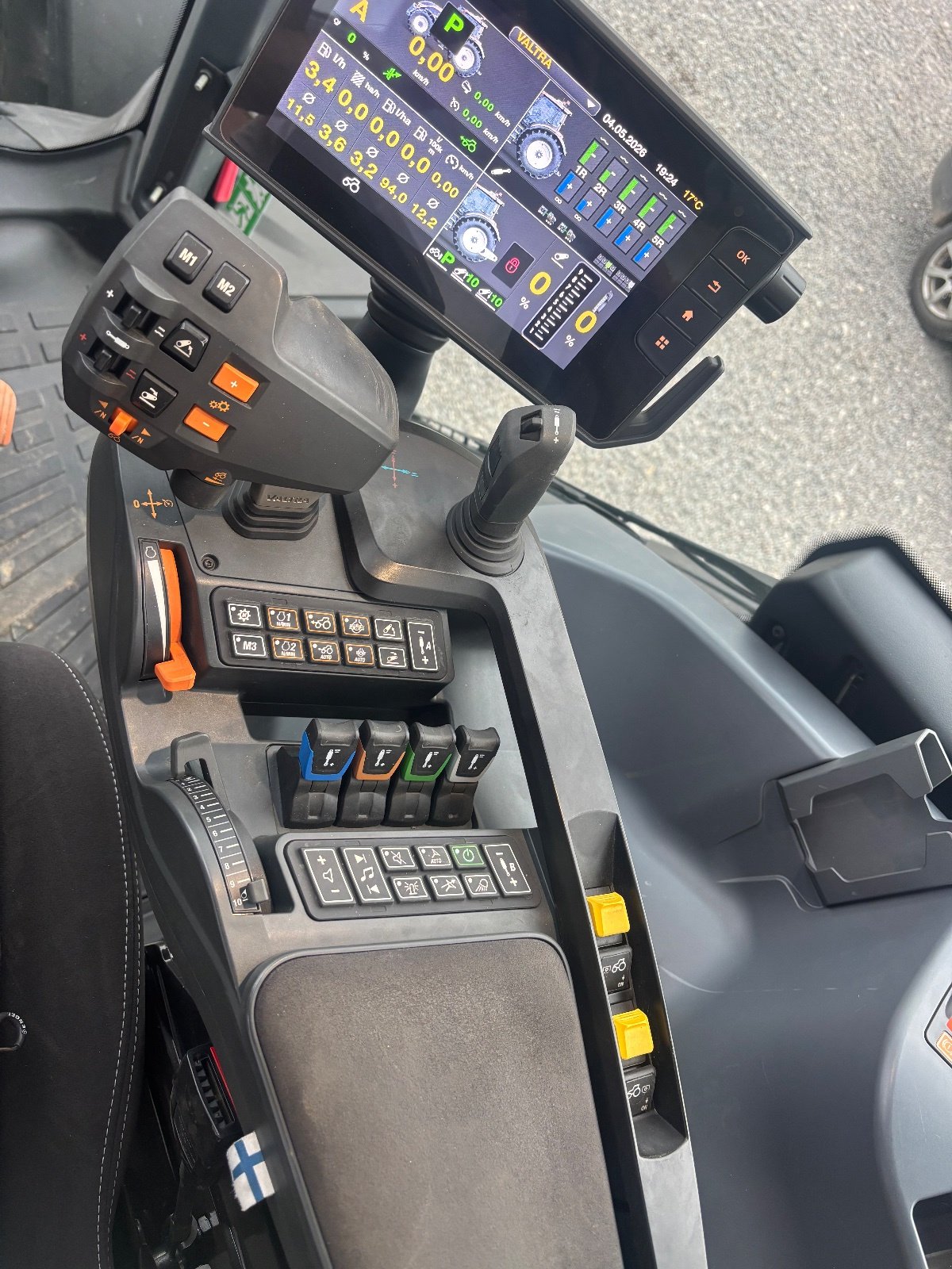 Traktor del tipo Valtra Q305, Gebrauchtmaschine In Mauern (Immagine 3)