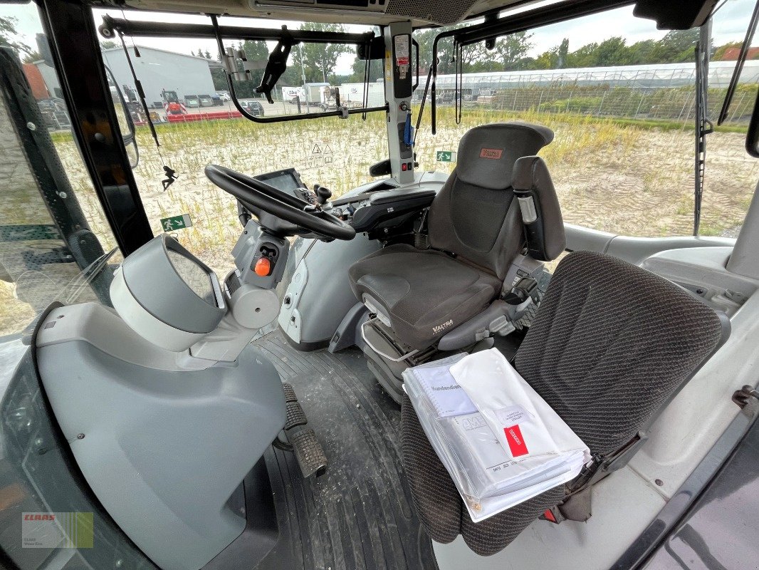 Traktor типа Valtra S 274, FKH + FZW, Gebrauchtmaschine в Westerstede (Фотография 12)