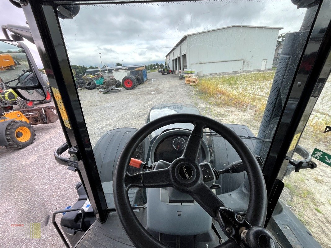 Traktor типа Valtra S 274, FKH + FZW, Gebrauchtmaschine в Westerstede (Фотография 15)