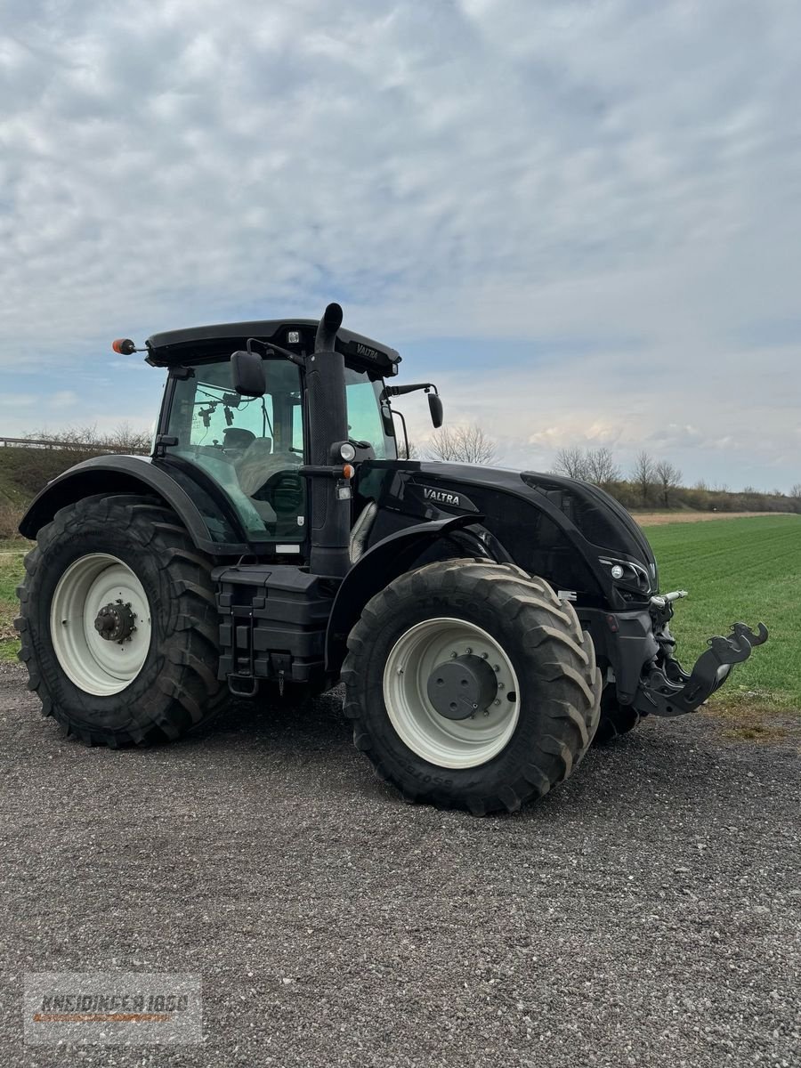 Traktor of the type Valtra S 374, Gebrauchtmaschine in Altenfelden (Picture 14)