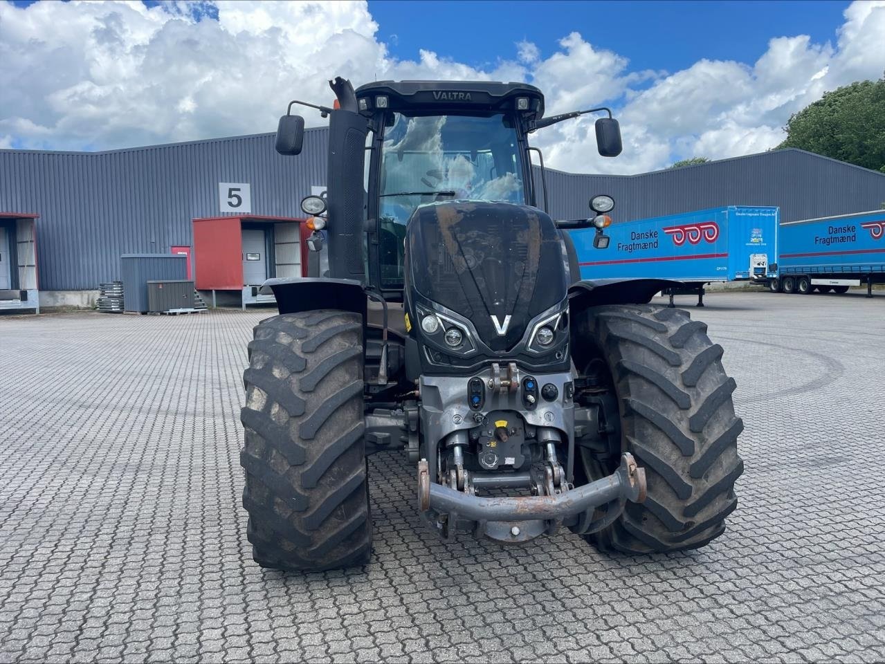 Traktor от тип Valtra S 374, Gebrauchtmaschine в Egtved (Снимка 7)