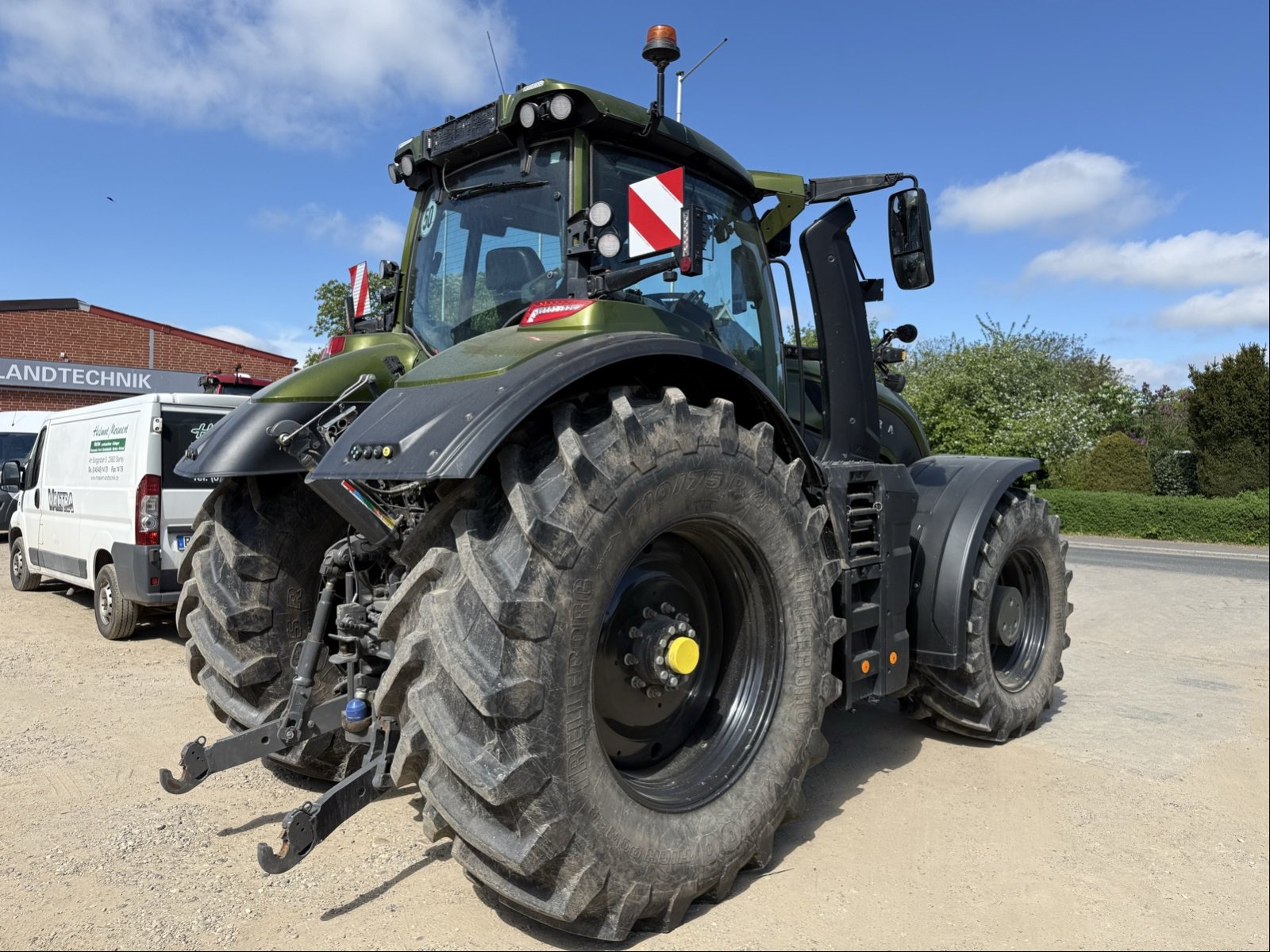 Traktor от тип Valtra S 376, Gebrauchtmaschine в Gadebusch (Снимка 5)