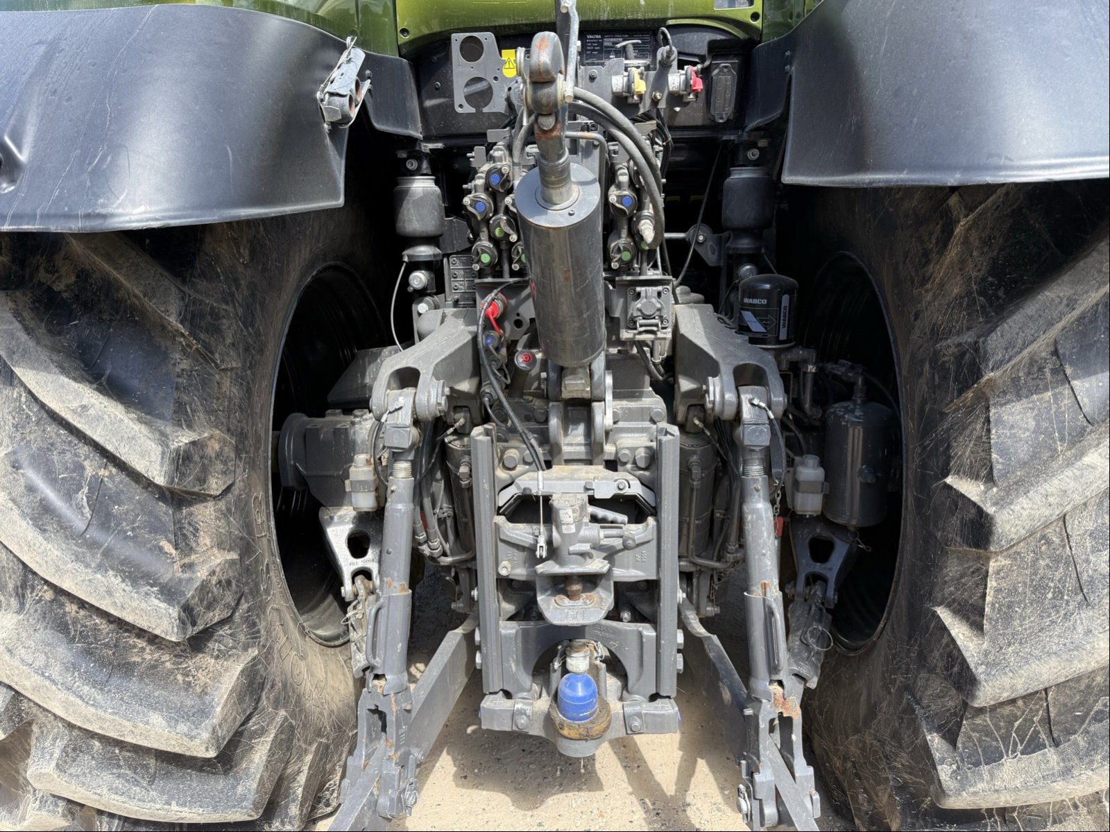 Traktor от тип Valtra S 376, Gebrauchtmaschine в Gadebusch (Снимка 8)