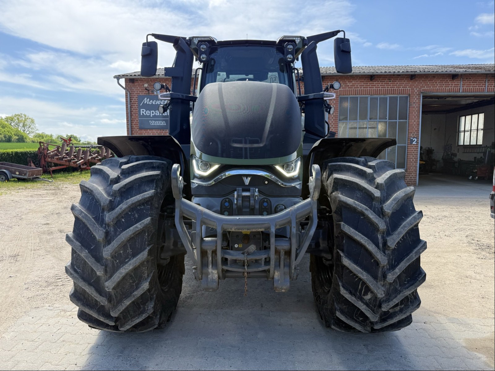 Traktor от тип Valtra S 376, Gebrauchtmaschine в Gadebusch (Снимка 9)