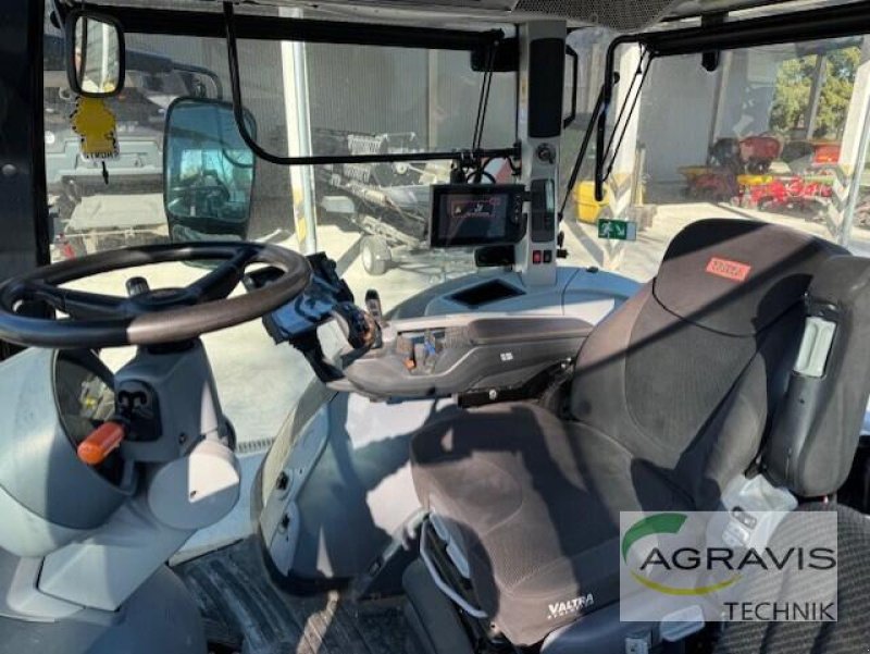 Traktor типа Valtra S 394 1A6, Gebrauchtmaschine в Seelow (Фотография 10)