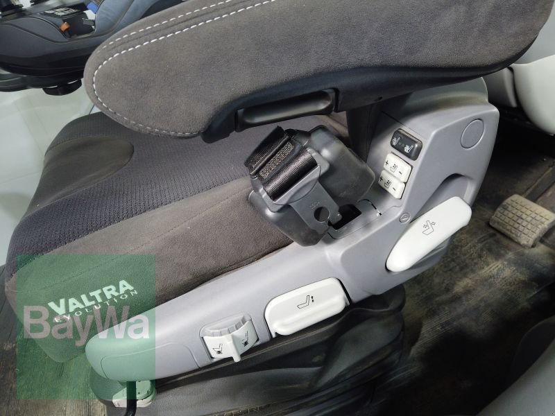 Traktor типа Valtra S 394 SMARTTOUCH, Gebrauchtmaschine в Erbach (Фотография 17)