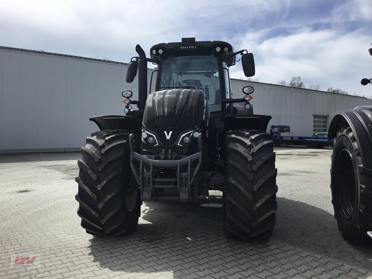 Traktor типа Valtra S 394 TW, Gebrauchtmaschine в Eggenfelden (Фотография 2)