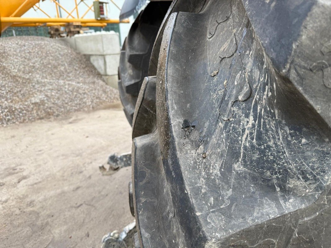 Traktor des Typs Valtra S 394, Gebrauchtmaschine in Bad Oldesloe (Bild 12)