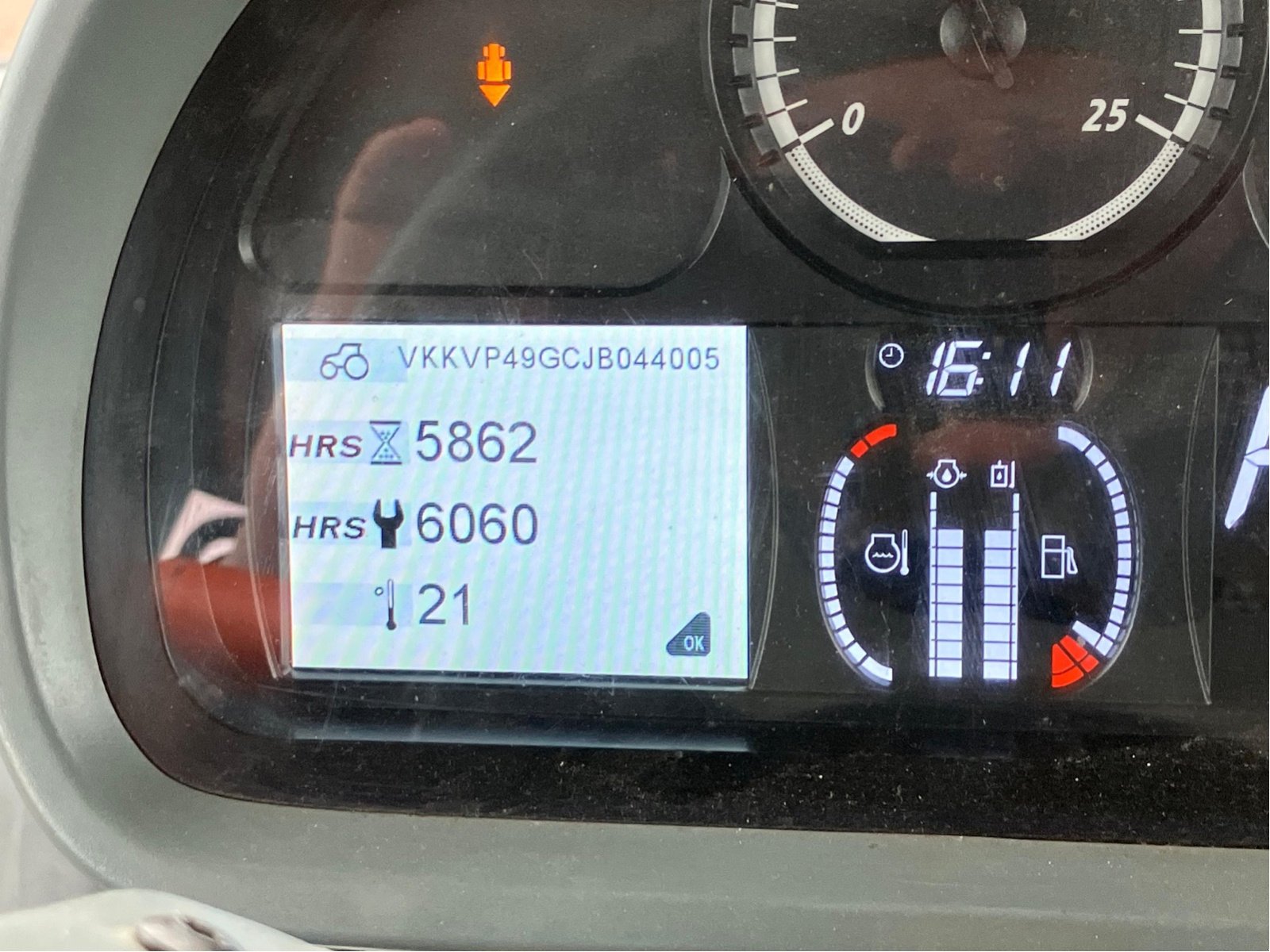 Traktor des Typs Valtra S 394, Gebrauchtmaschine in Goldberg (Bild 4)