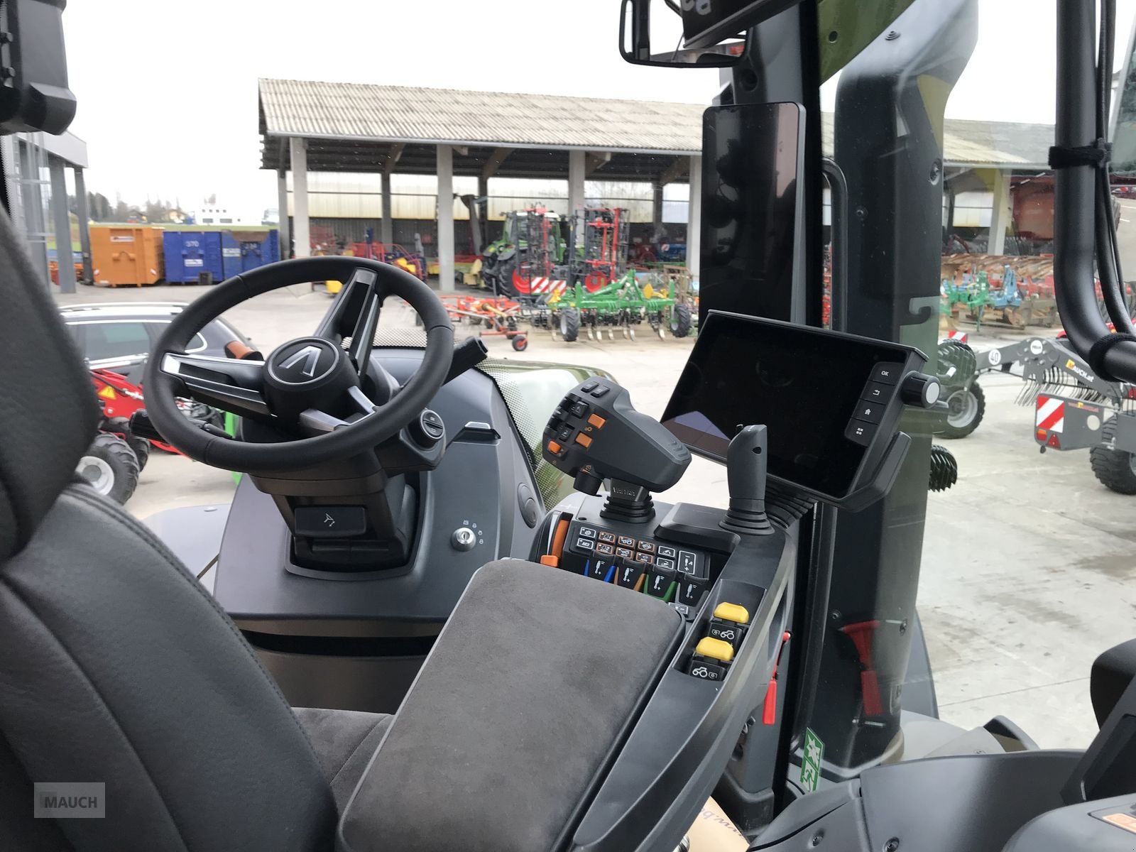 Traktor tipa Valtra S 416, Vorführmaschine u Burgkirchen (Slika 25)