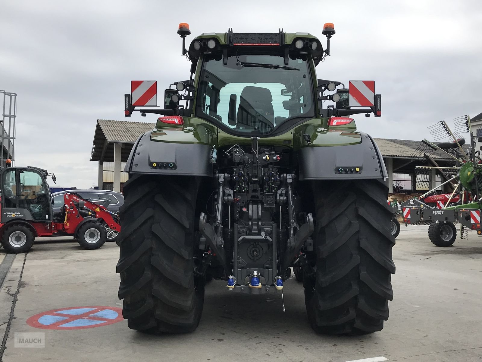 Traktor tipa Valtra S 416, Vorführmaschine u Burgkirchen (Slika 8)