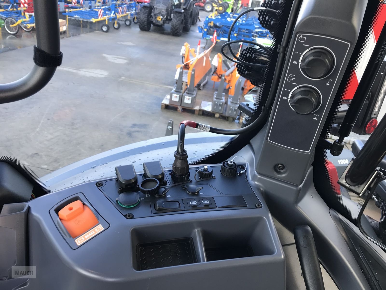 Traktor des Typs Valtra S 416, Neumaschine in Burgkirchen (Bild 22)