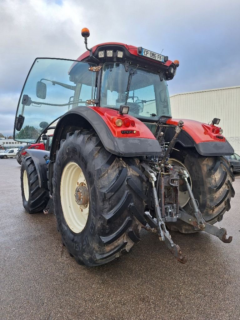 Traktor of the type Valtra S233, Gebrauchtmaschine in Neufchâtel-en-Bray (Picture 4)